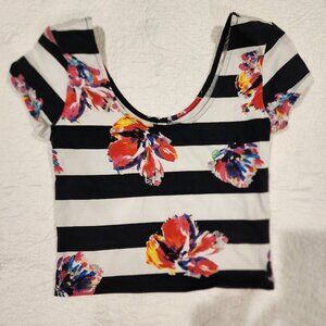 Xhilaration, Target, Cropped, Scoop Neck, T-Shirt